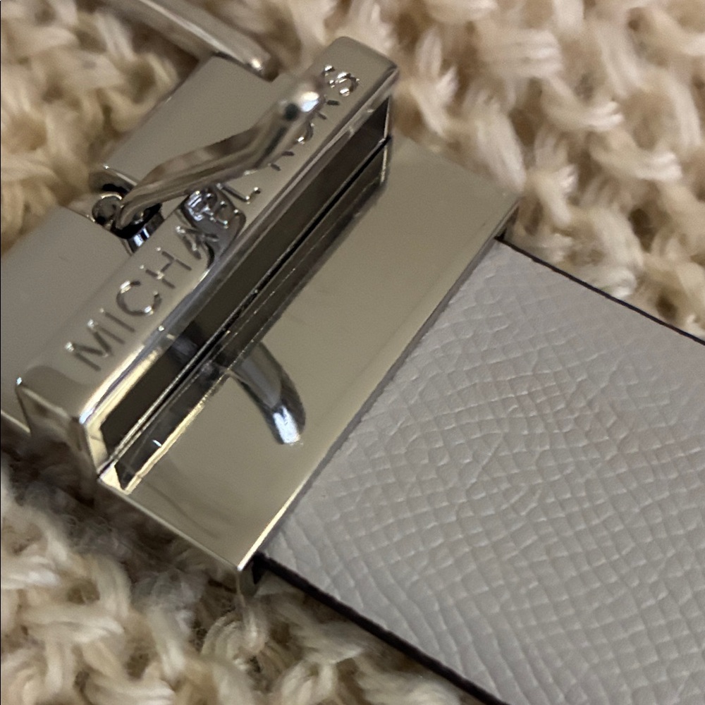 Michael Kors White MK Patterned Belt with Silver Buckle, reversible like new - Picture 4 of 6